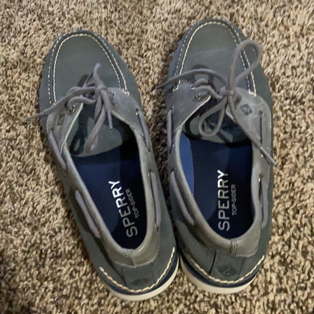 Men’s Top Sider boat shoes - Picture 2 of 3